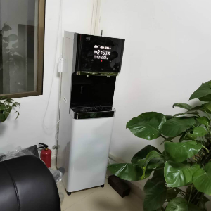 商用凈水機哪家好？該怎樣選擇？商用凈水機價格